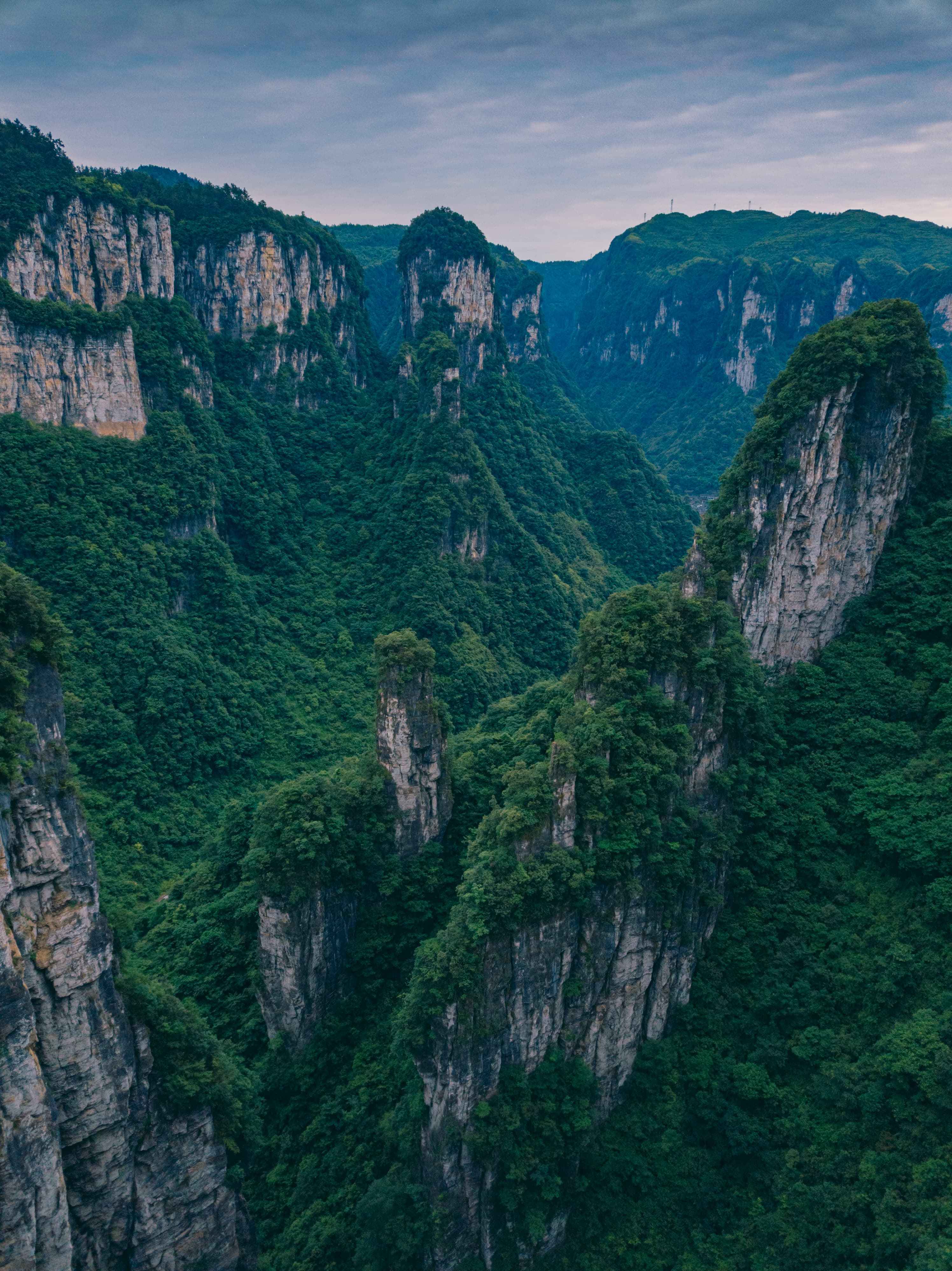 游德夯苗寨体验苗家风情打卡中国十大最美瀑布