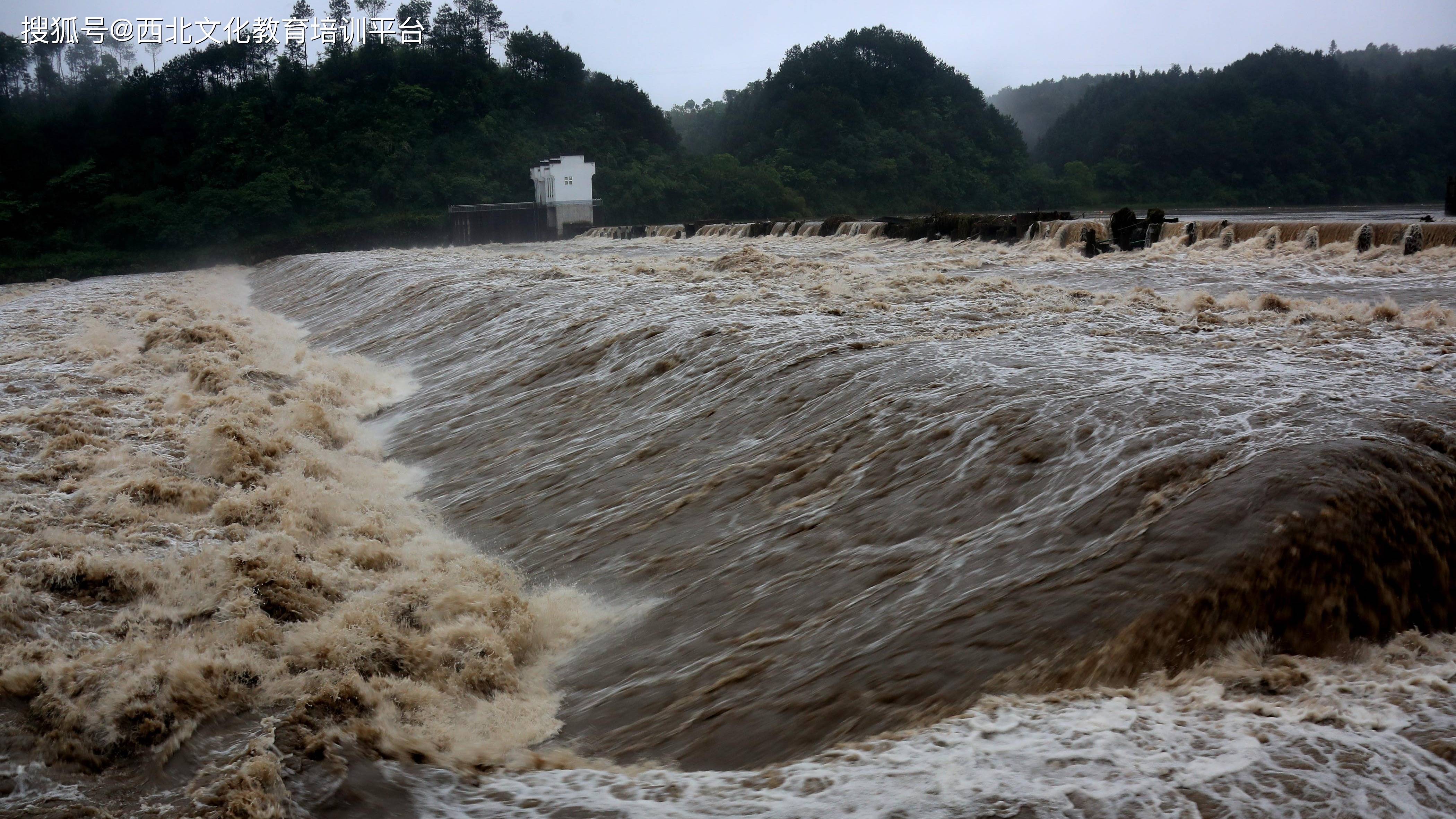 从郑州特大暴雨思考城市排水系统的困局与重建