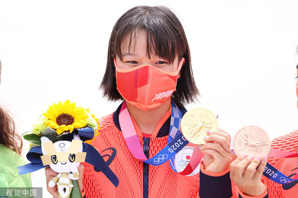 高清:滑板女子街式赛 日本13岁小将西屋红叶夺冠