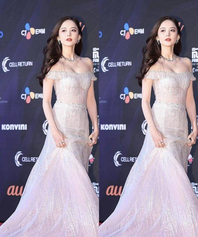 颜色|真挺佩服古力娜扎的身材，这么“透”的裙子也能穿，但不显低俗