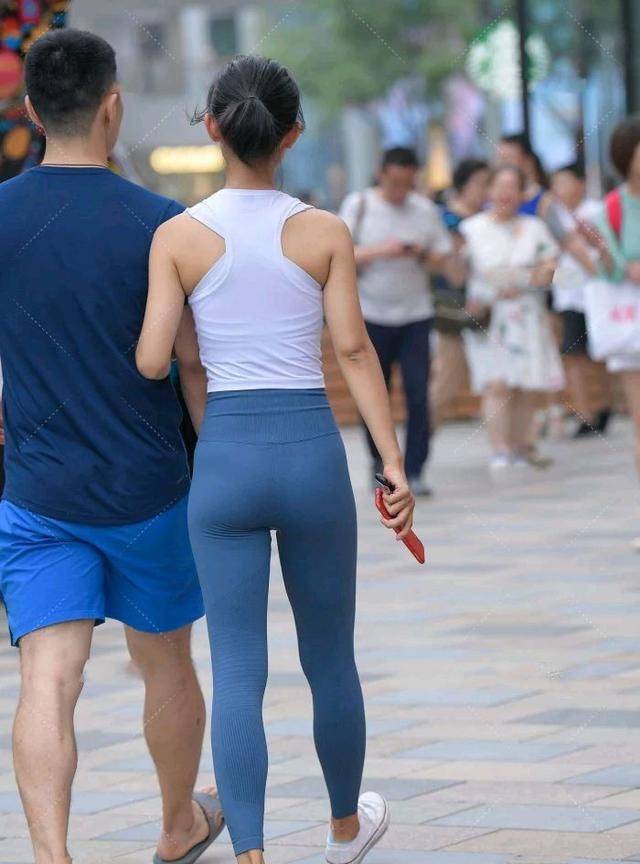 辣妈|爱美不是年轻女子的专属，辣妈也可以时尚靓丽，还多了一种成熟美