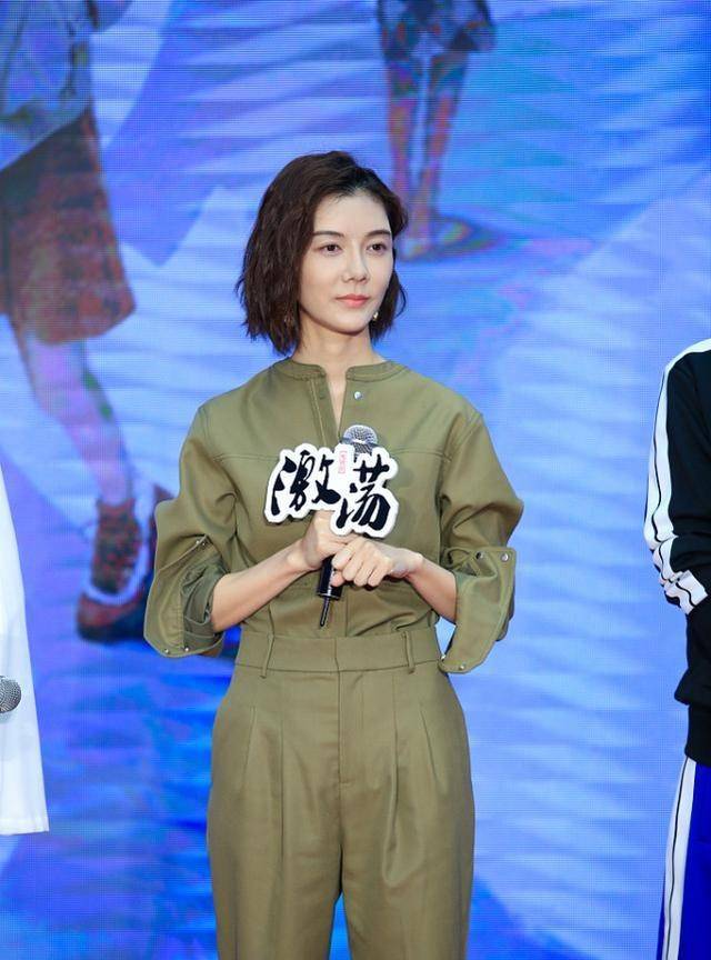 王丽云|车晓与母亲久违同框，吃饭节俭不浪费，难怪车晓瘦成了这样