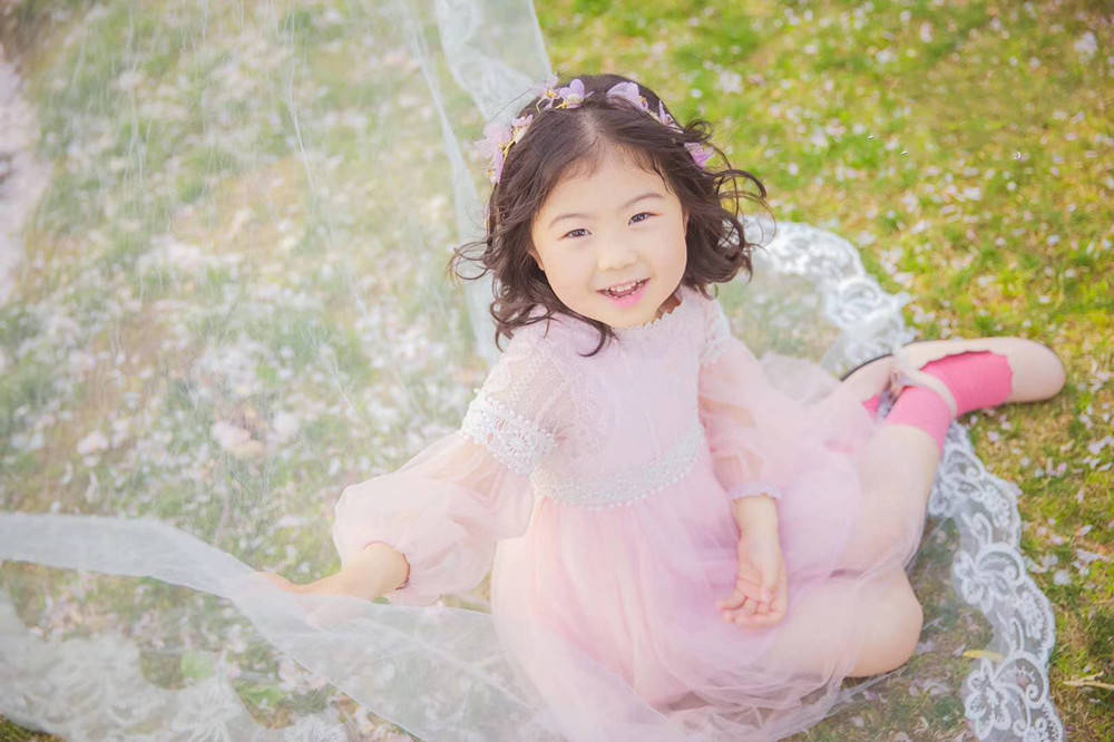 拍照如何摆拍儿童 4d61ca951a6e433e804458069d765f77.jpeg