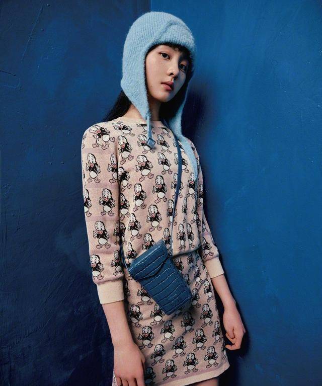 都拍|黄磊女儿都拍时尚大片了,出道还会远吗?长发美到几乎认不出