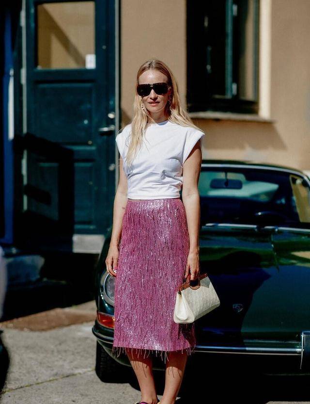 亮片|基础的服装可以扔了,今年超流行亮片元素,私底下也要闪闪亮亮