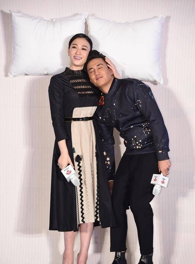 好身材|李小冉这样的女人真厉害，这么紧的裙子也穿得进，好身材真没藏住