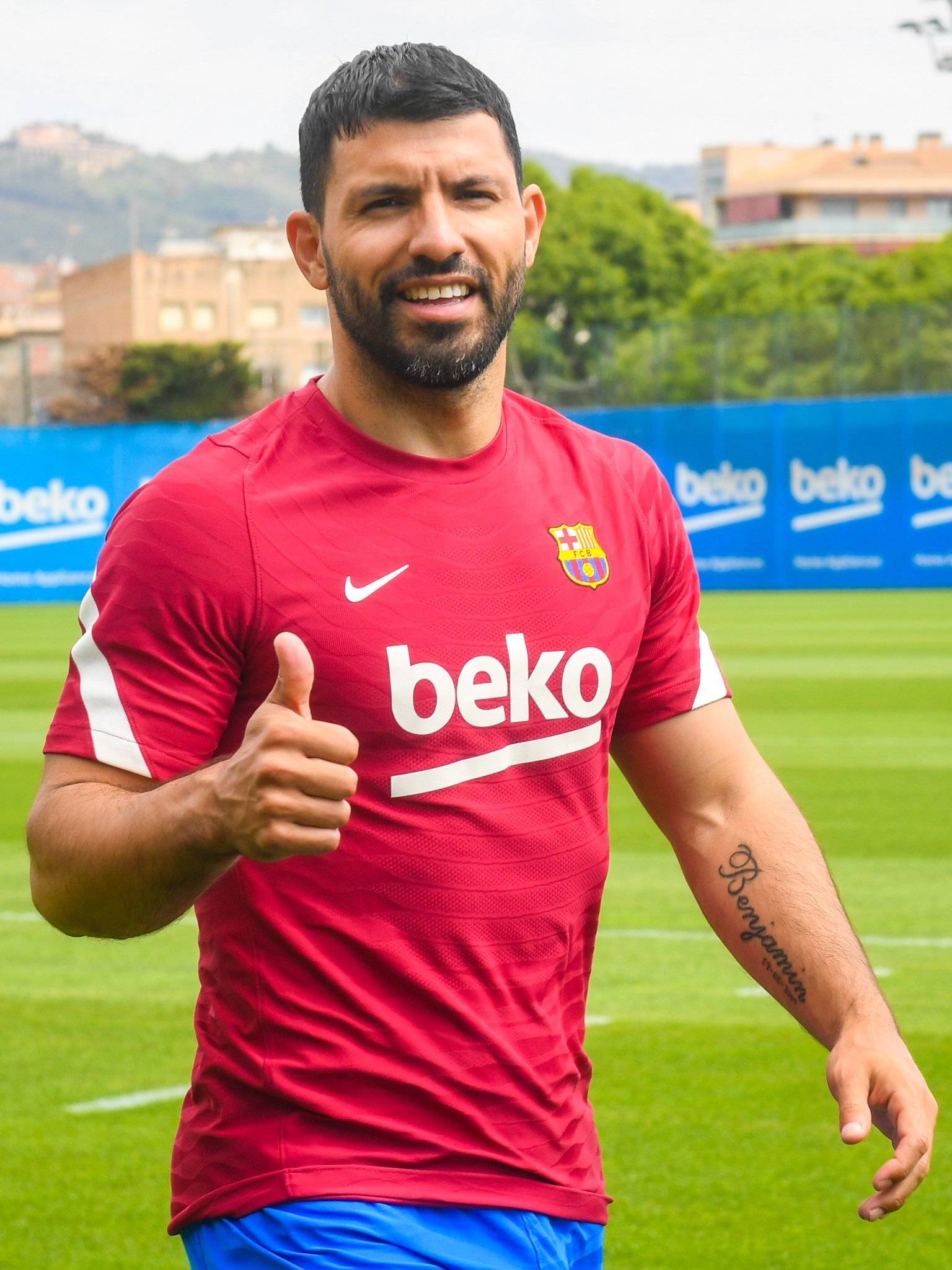 原创巴萨已到后梅西时代但阵容依旧不稳定阿圭罗被传想中期转会