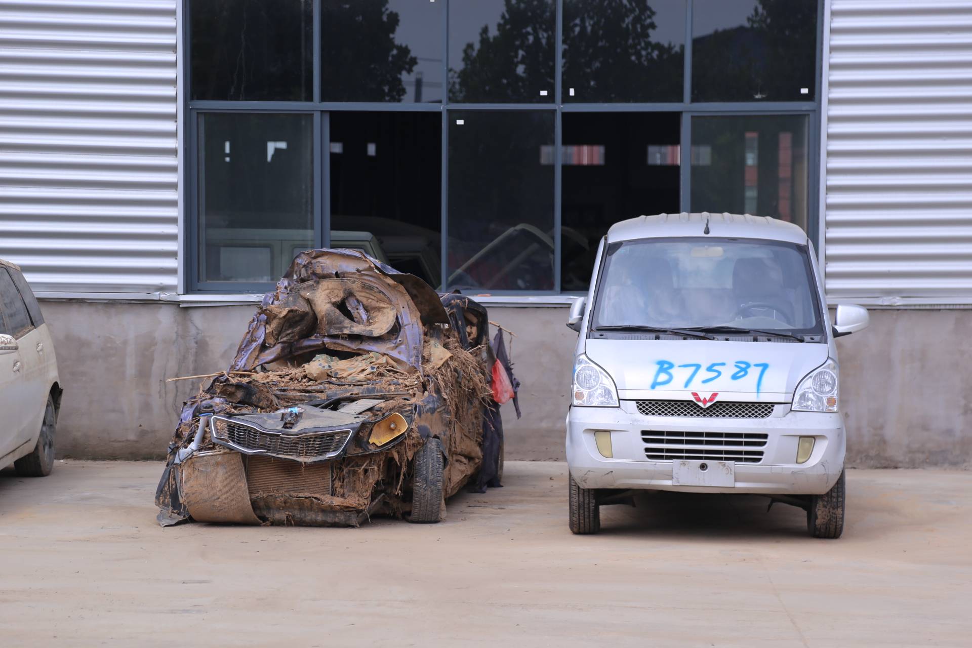 郑州泡水车都去哪儿了?记者探访:大多都被拍卖