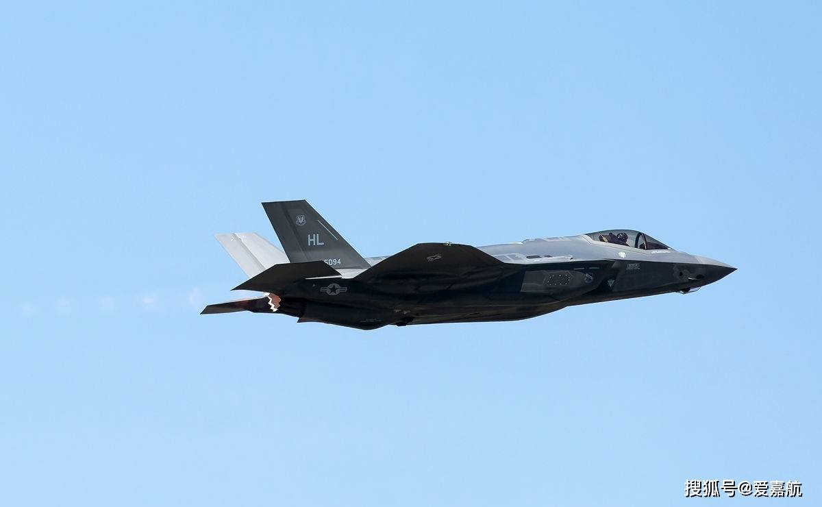 f-35闪电Ⅱ 系列" 联合攻击战斗机图片集