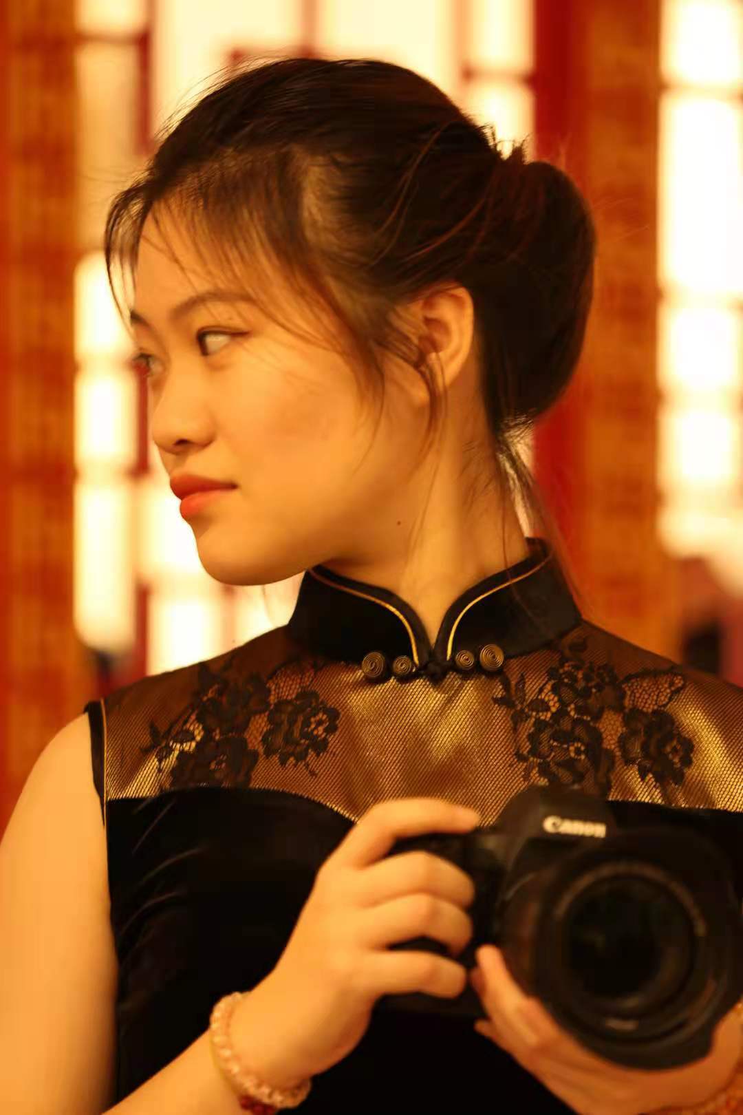 摄影|济南宽厚里 “金扣子旗袍秀”秀出柔情与风韵