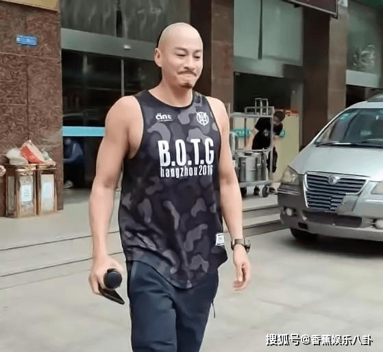 步惊云已成经典45岁何润东终究还是老了一身肌肉难掩沧桑