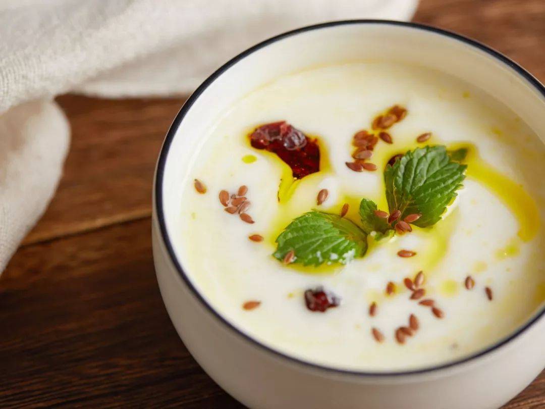 什么|为什么亚麻籽油那么火？它到底隐藏着什么健康的秘密。。。