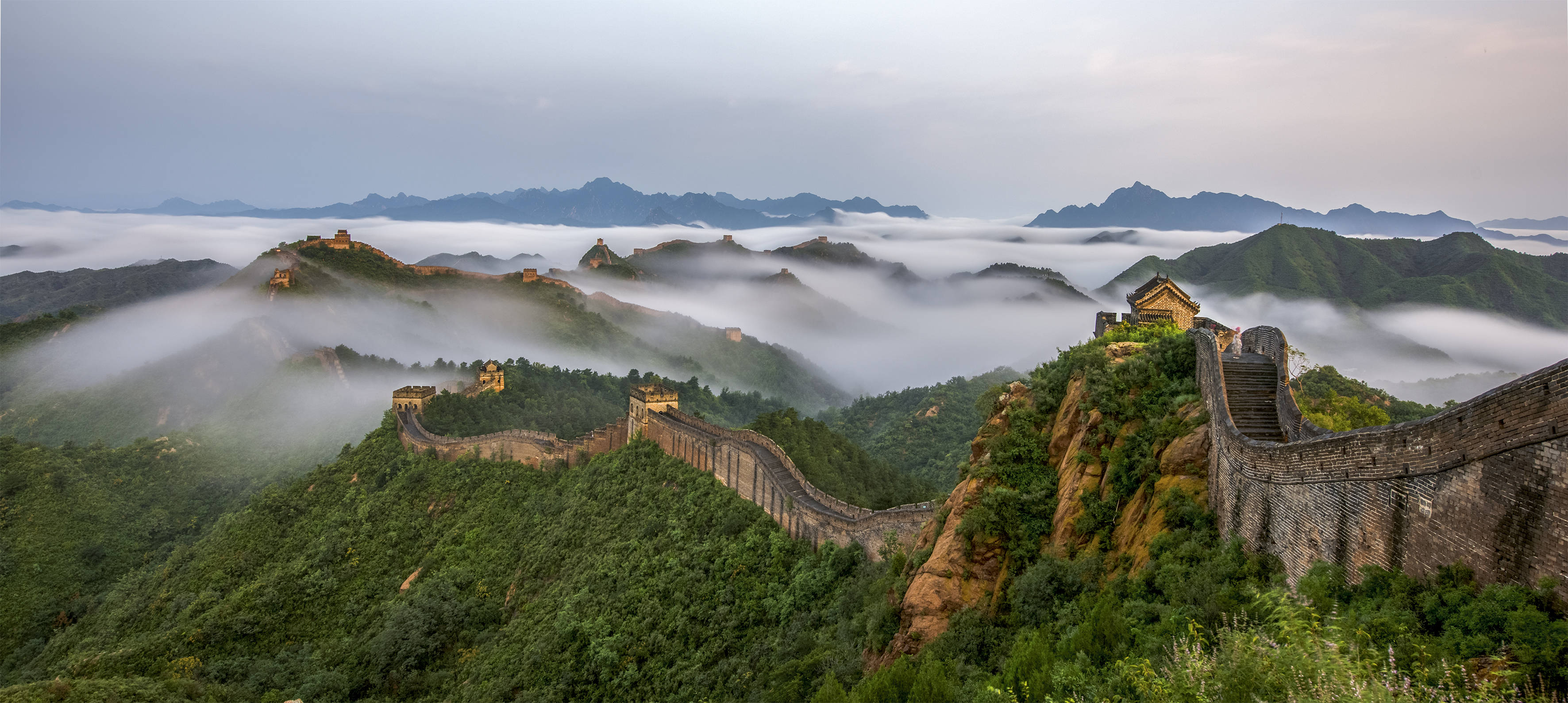 摄影师纪正权:金山岭长城云海仙境里的"巨龙"!