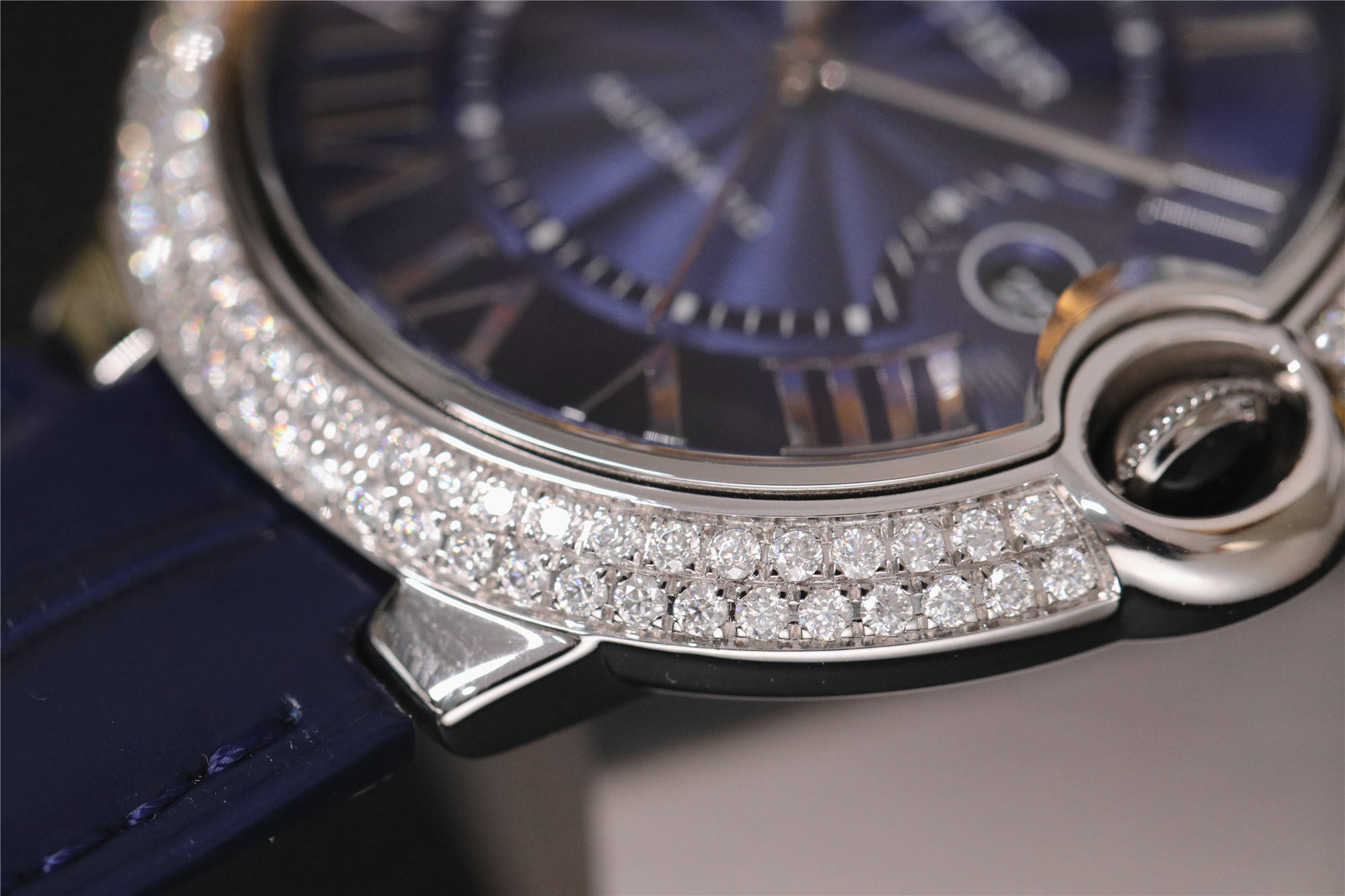 大c论表:v6卡地亚蓝气球后镶钻指南._钻石