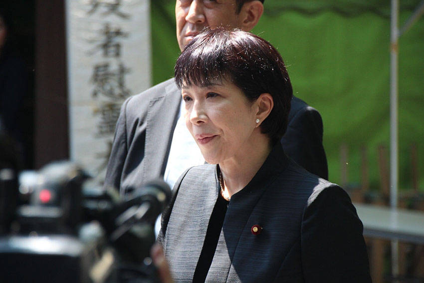 前总务大臣高市早苗宣布参选自民党总裁力争成为日本首位女首相 安倍