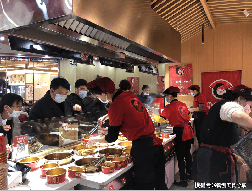 善卤坊新式热卤从产品的极致口感,新鲜原材料等每一