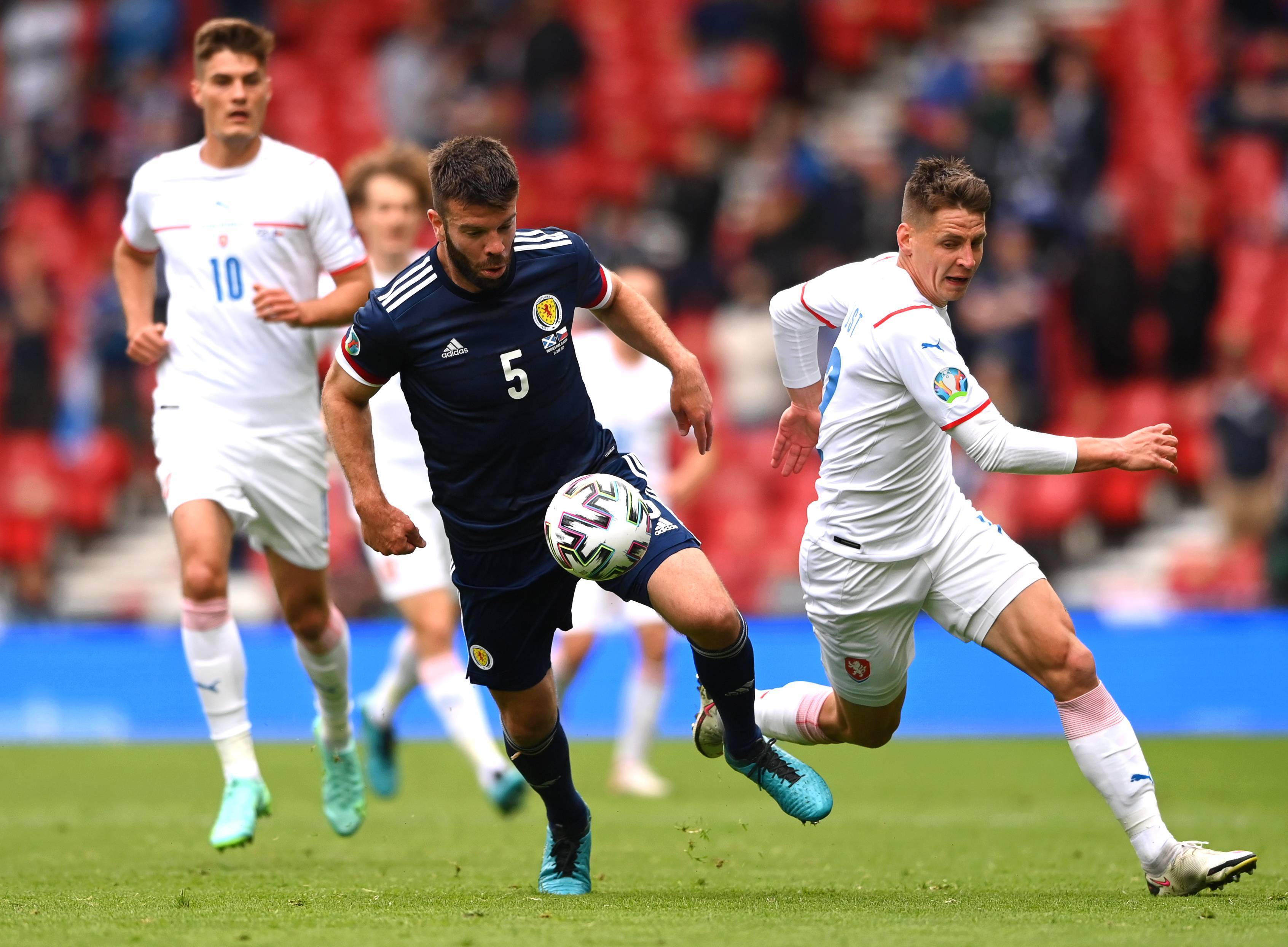 原创【宝荣说球】9月11日足球五大联赛赛事解析拜仁vs红牛 勒沃库森