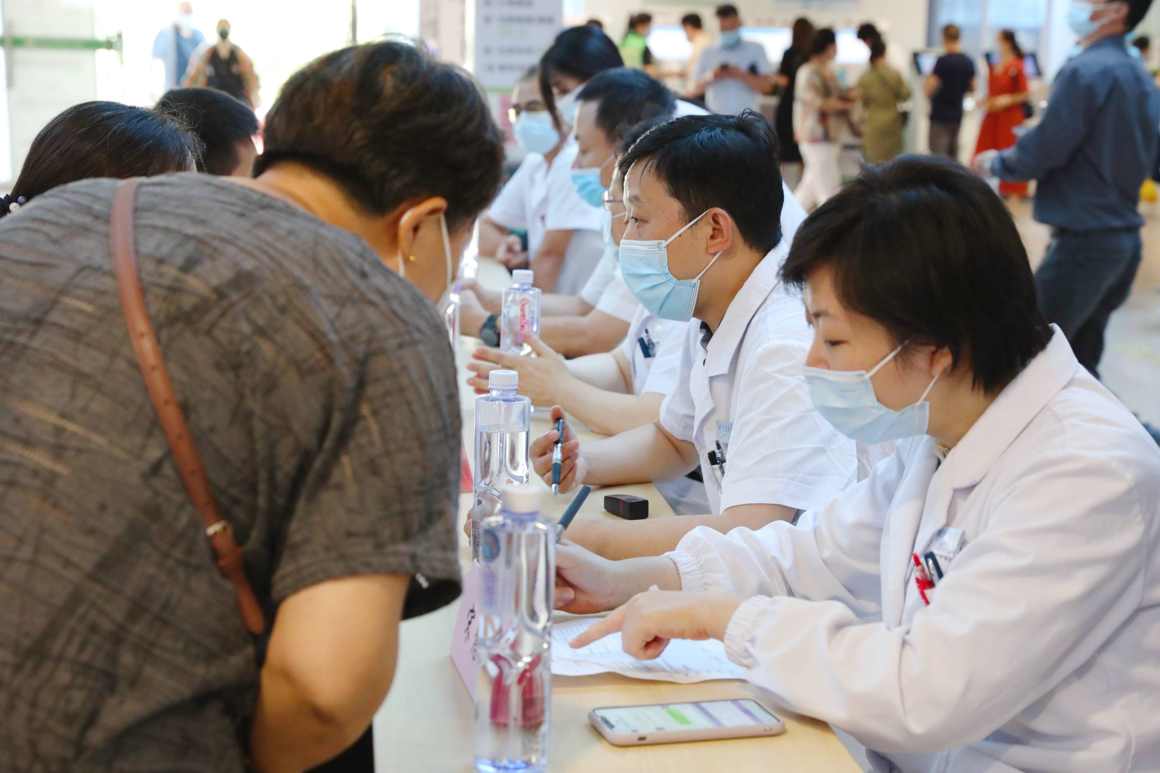中大医院举办淋巴结肿大和淋巴瘤义诊讲座活动 葛峥