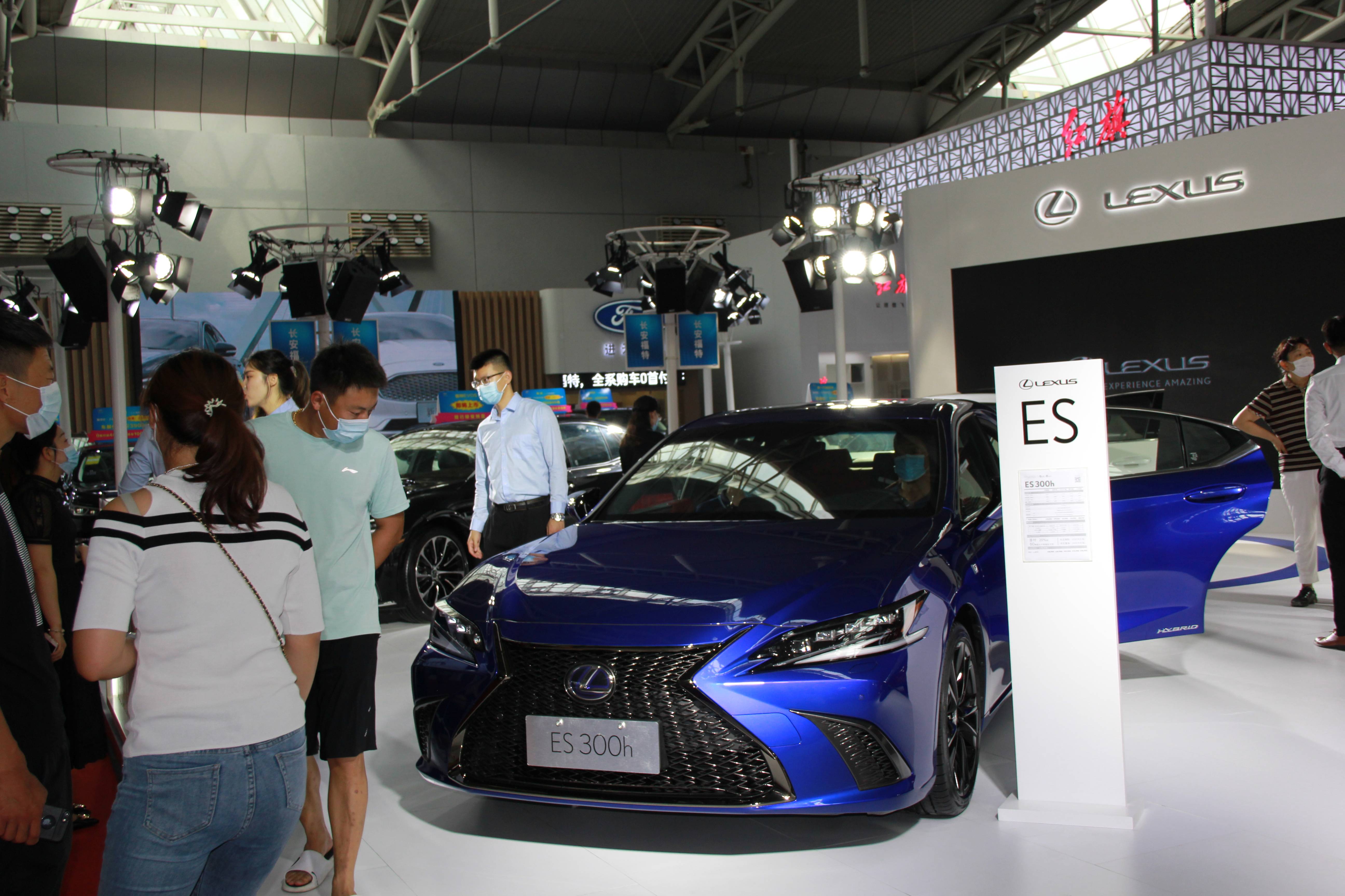 2021年第17届烟台国际车展两天销量约1100台客流约35万人次