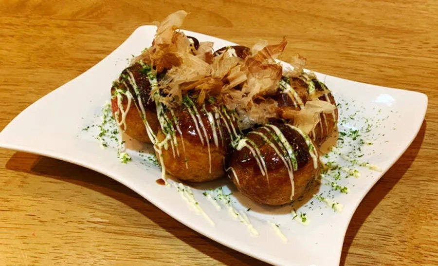 如果大家想要吃正宗的日式章鱼烧,可以来鸣门鲷烧本铺哦店铺名称:鸣门