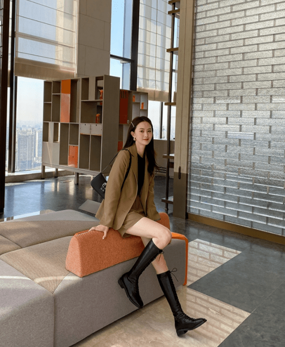 康康吧|中秋出行必备穿搭单品，长筒骑士靴让女孩们魅力四射