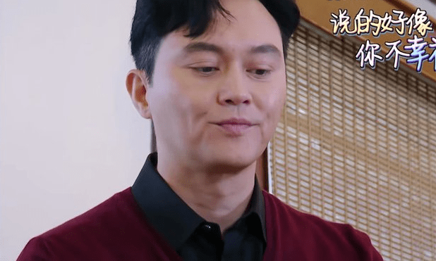 人形|张智霖被其他哥哥在地上拖来拖 网友形容他是人形拖把