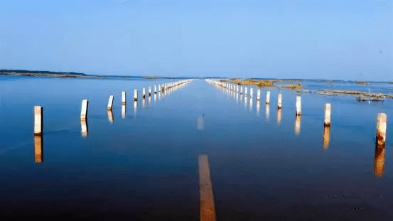 世界上最美的水上公路,堪称现实版"千与千寻",你知道在哪里吗