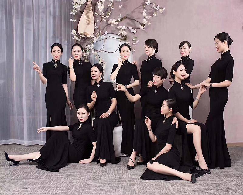秦皇岛 秦皇岛成人气质培训,优雅仪态——瑭朝超模丨美人在骨,体态为主