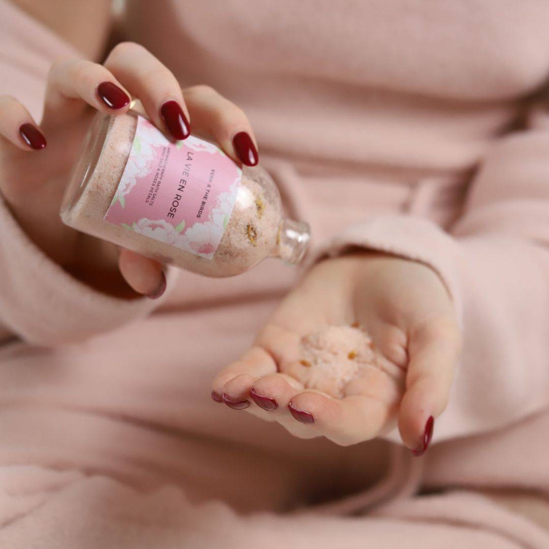 然鹅秋冬必入的身体磨砂膏!去角质身体乳,让你的皮肤嫩到发光