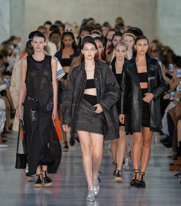 米兰时装周maxmara2022春夏系列