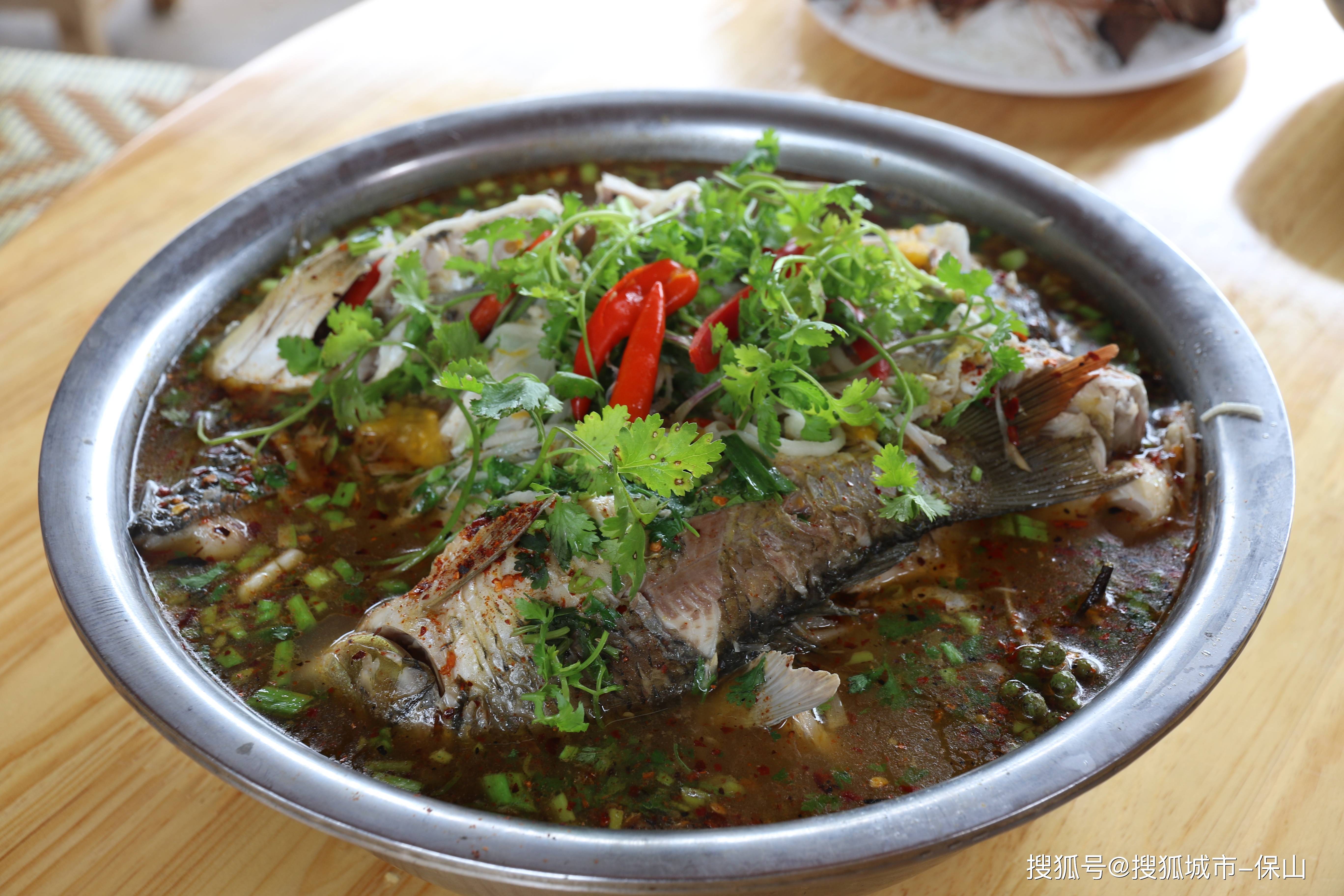 "十二道鱼味":龙陵龙江喊你来吃鱼咯