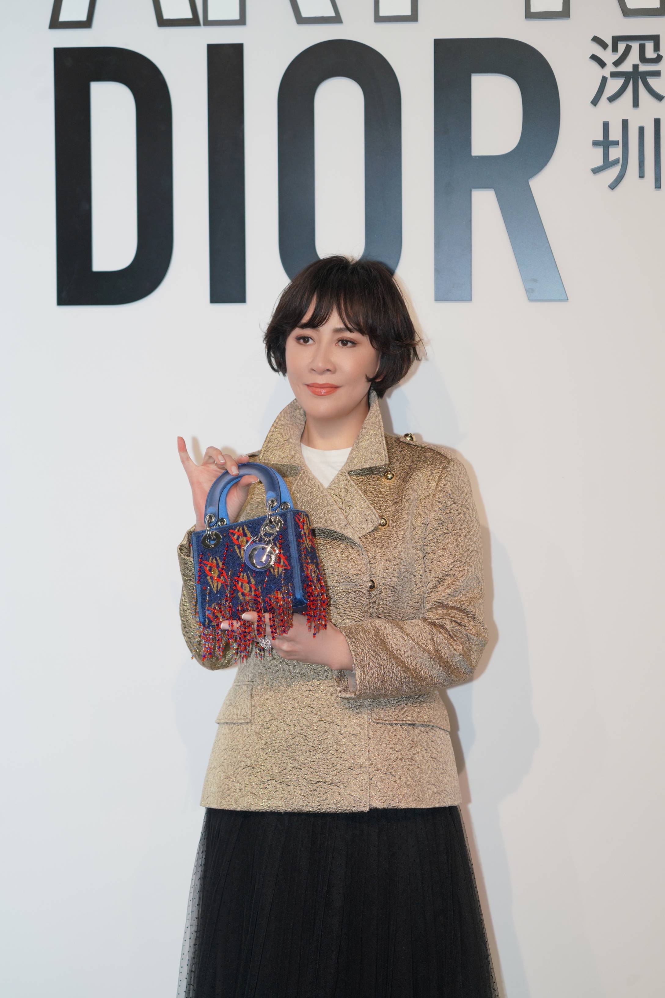 55岁刘嘉玲风韵十足依旧不输年轻人,袁冰妍低胸红裙仙气逼人似精灵_时