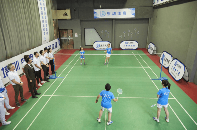怎么打羽毛球又软又有力气 0b5d4e2049444171bf8cb521cc097492.png