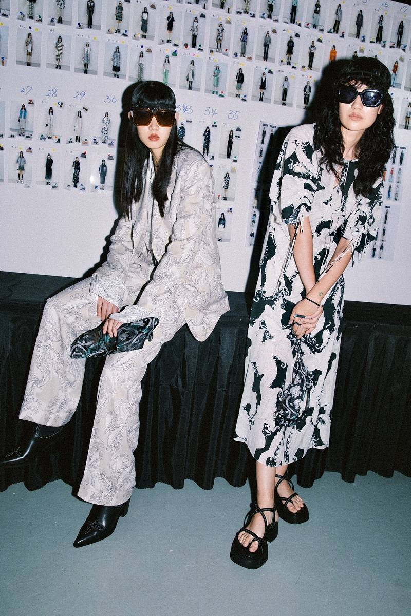 设计 「WOODSTOCK仲夏幻乐乌托邦」 III VIVINIKO 15周年SS/2022时装发布会