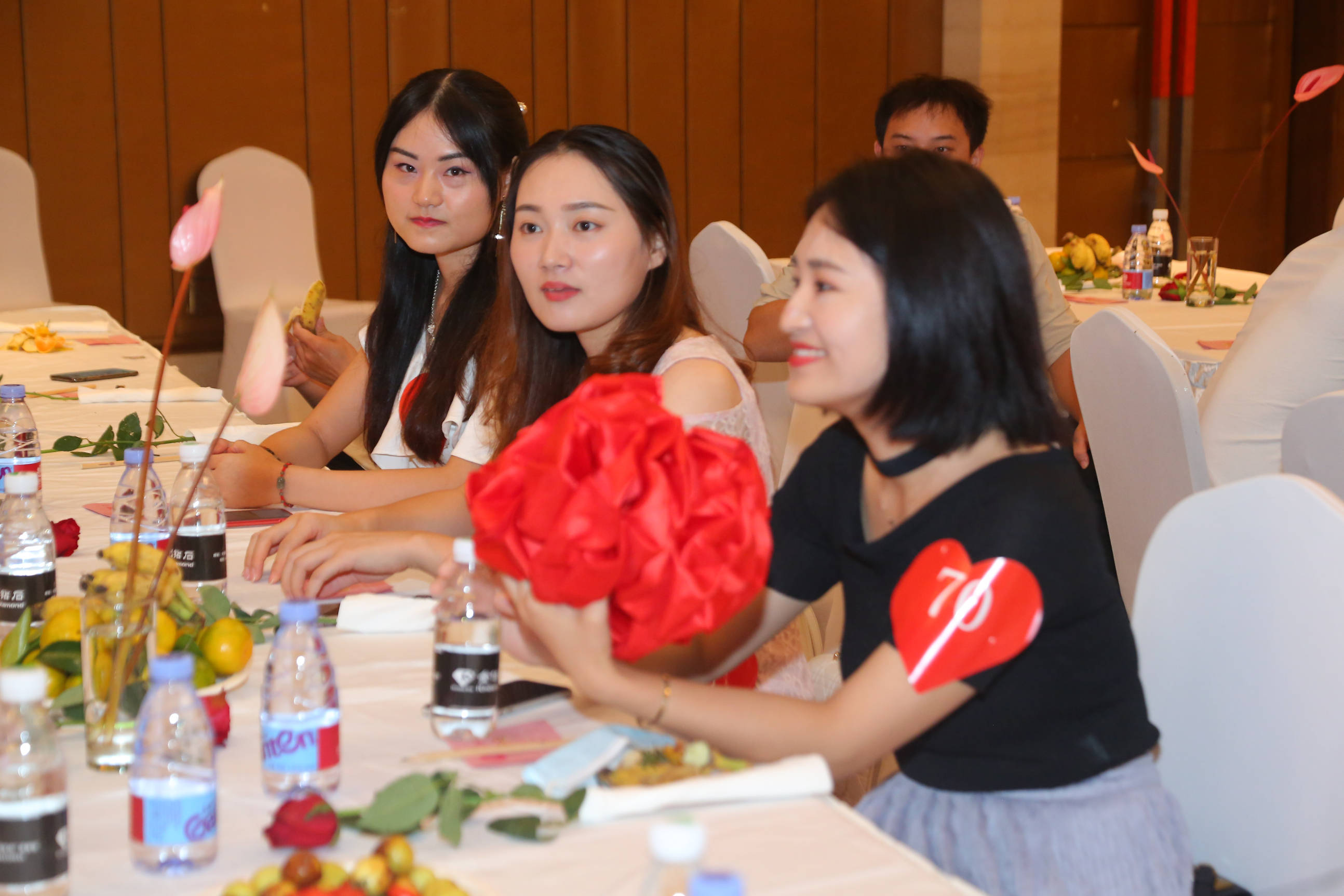 原创"情定三亚 甜蜜一生"相亲联谊派对在鸿洲游艇会酒店成功举办