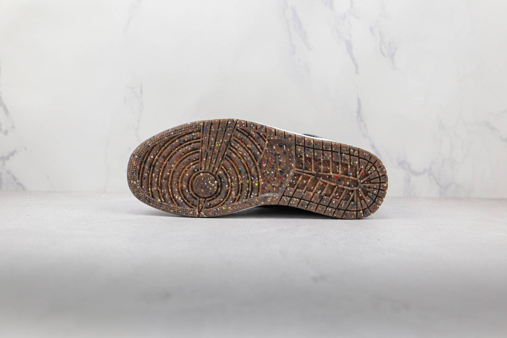 黑色 乔丹 Air Jordan 1 Mid Crater 中帮黑灰泼墨运动鞋