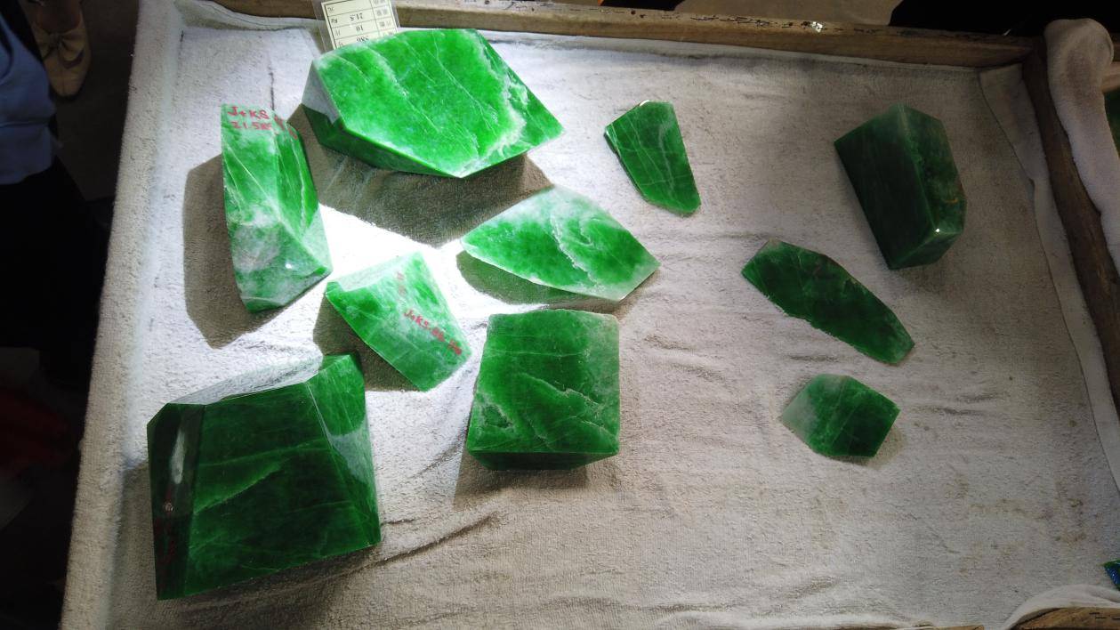 翡翠色料数量猛增,给市场带来什么样的变化?