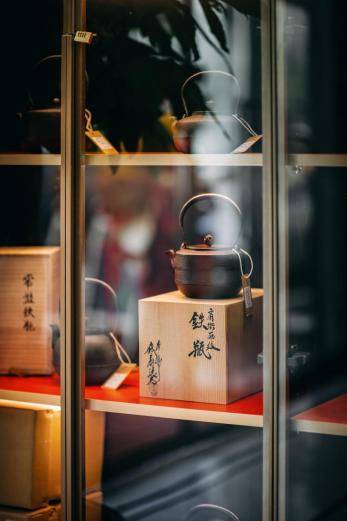 人文赏古董珠宝领略欧洲历史人文 品酒茶感受中西方文化碰撞