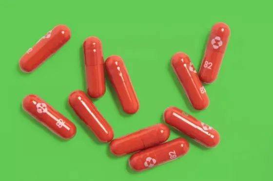 新药|抗新冠特效药：“特效药”并不能替代科学防控体系