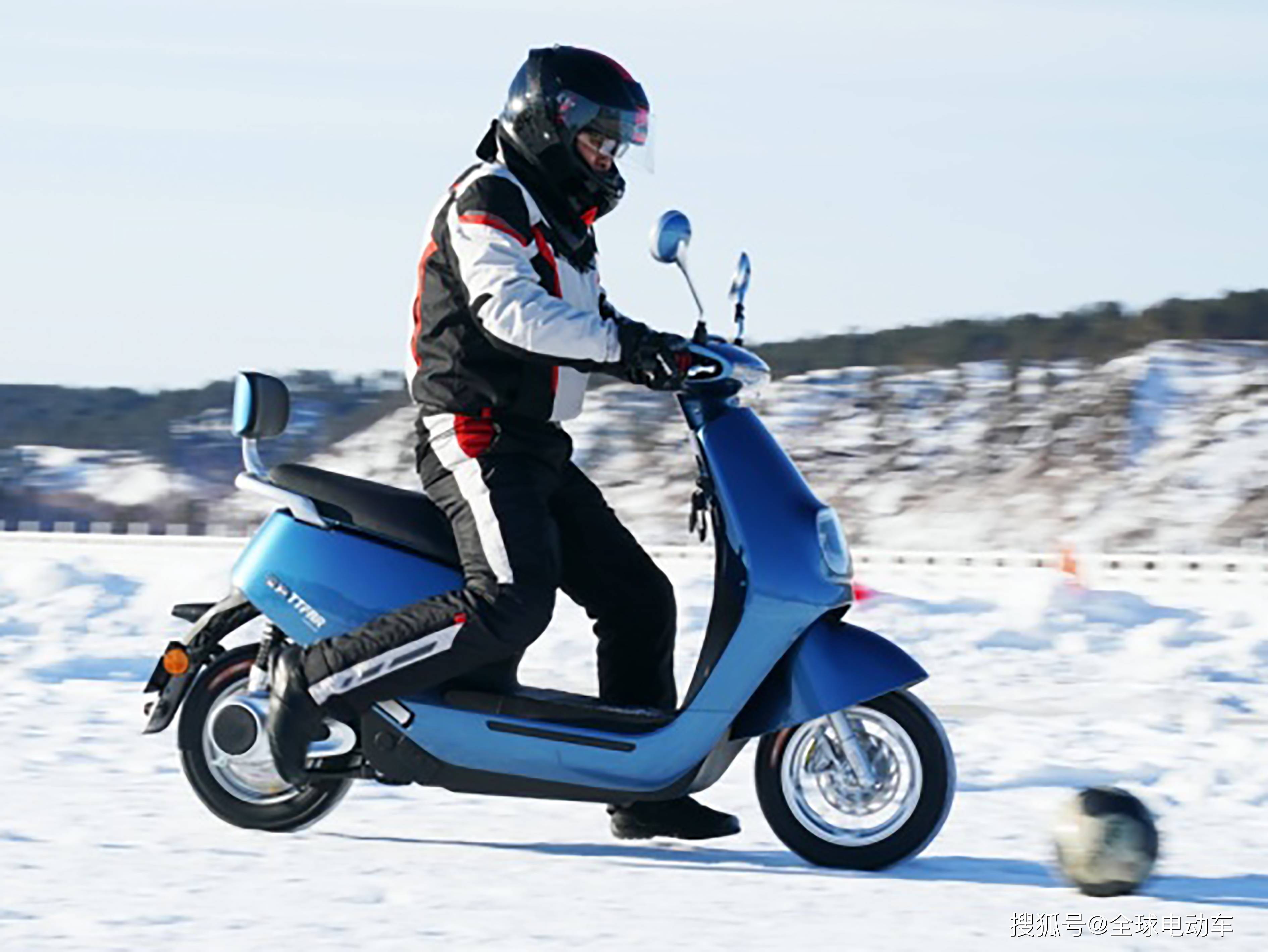 天冷了骑电动车打滑怎么办6个防滑技巧让你的出行更安全