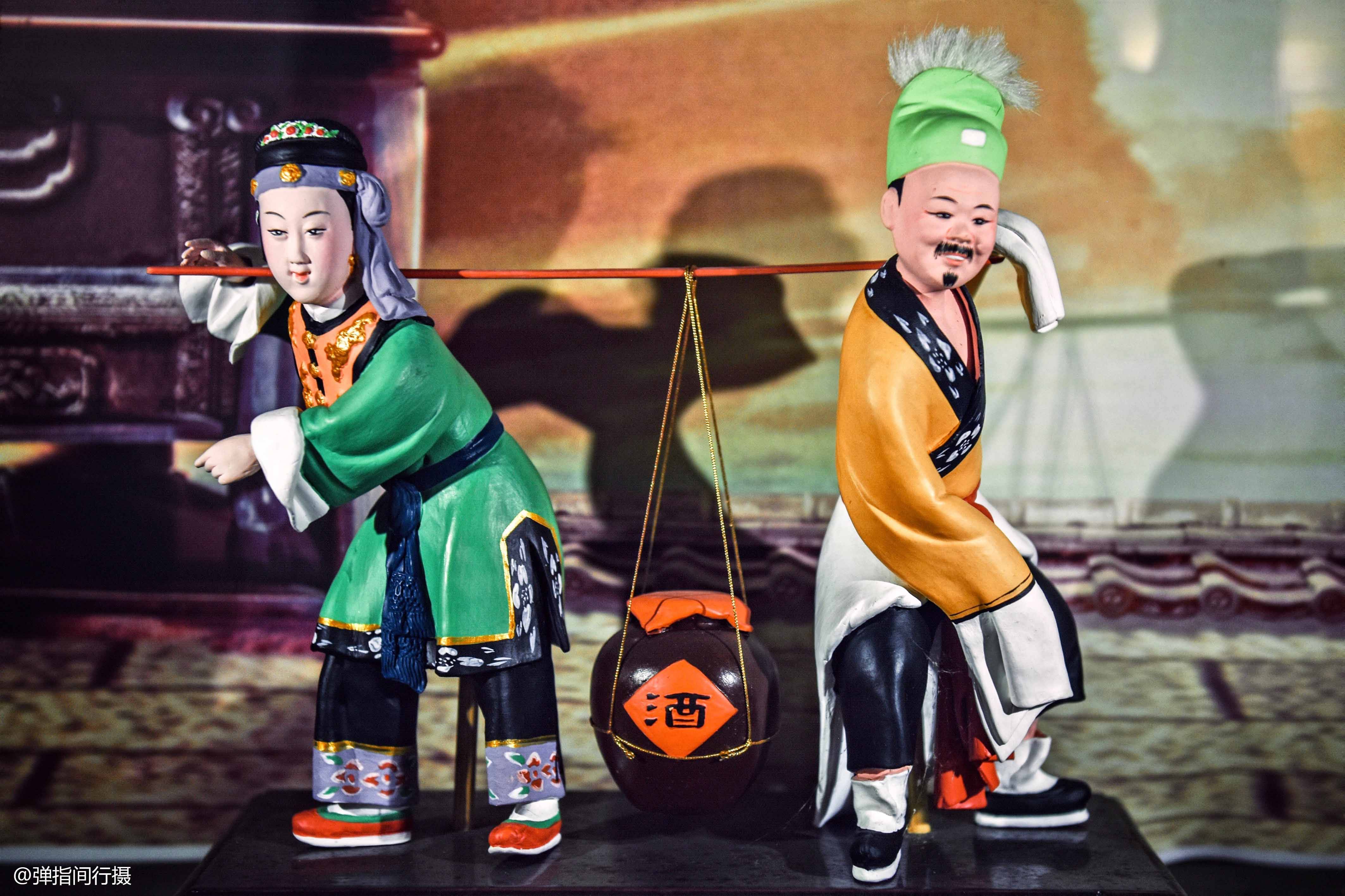 中国三大泥塑之广东大吴泥塑，自古不传女人和外姓，如今破了个例
