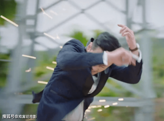 方恒|《星辰大海》大结局褒贬不一,励志剧变警匪片,编剧被骂上热搜!