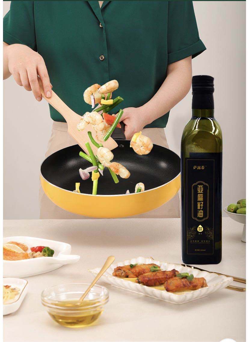 因此亚麻籽油是不能用高温去炒菜的,高温会导致亚麻籽油的营养成分被