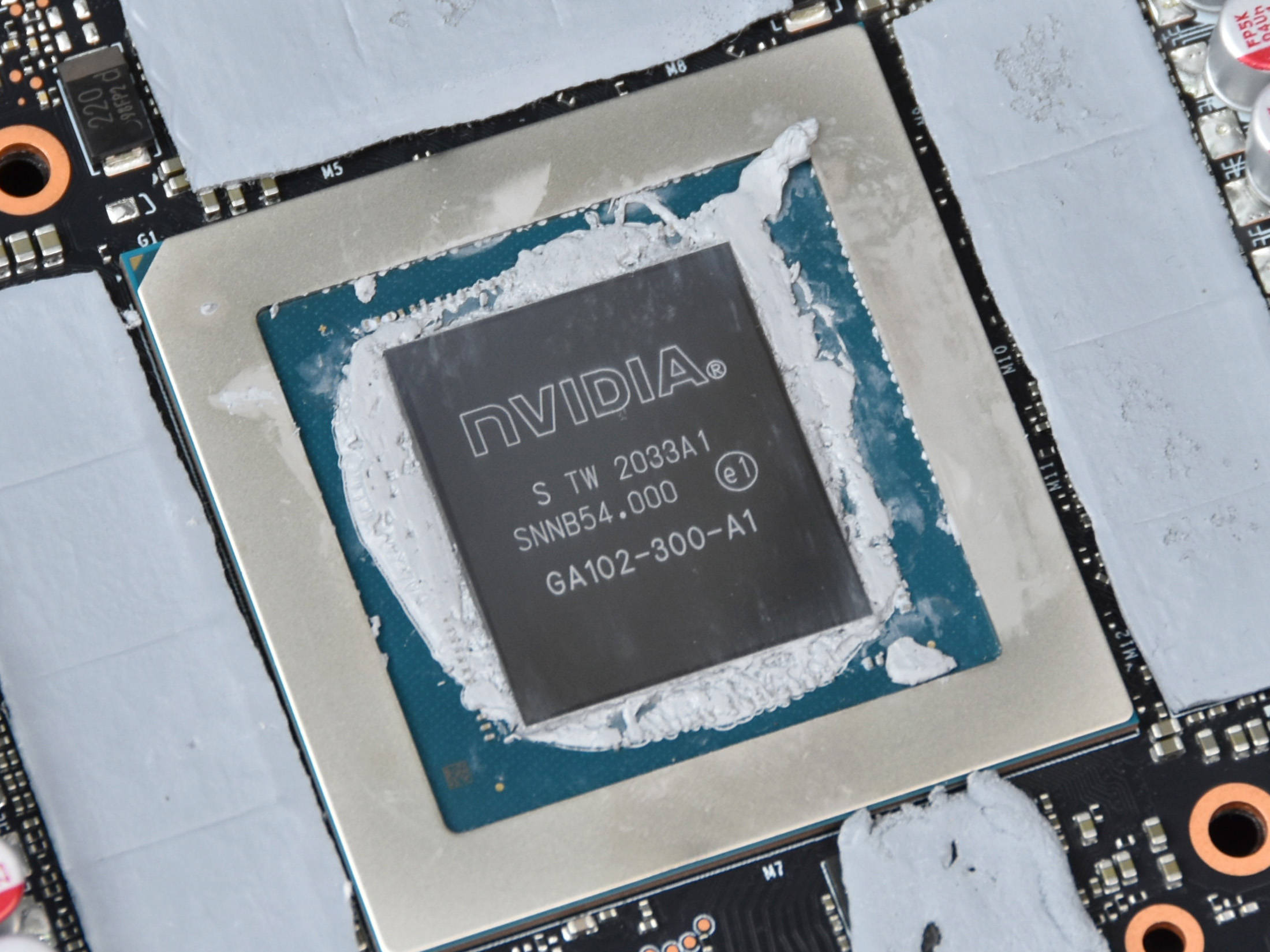 原创4k电竞显示器正确打开方式极致光线追踪少不了旗舰卡rtx3090