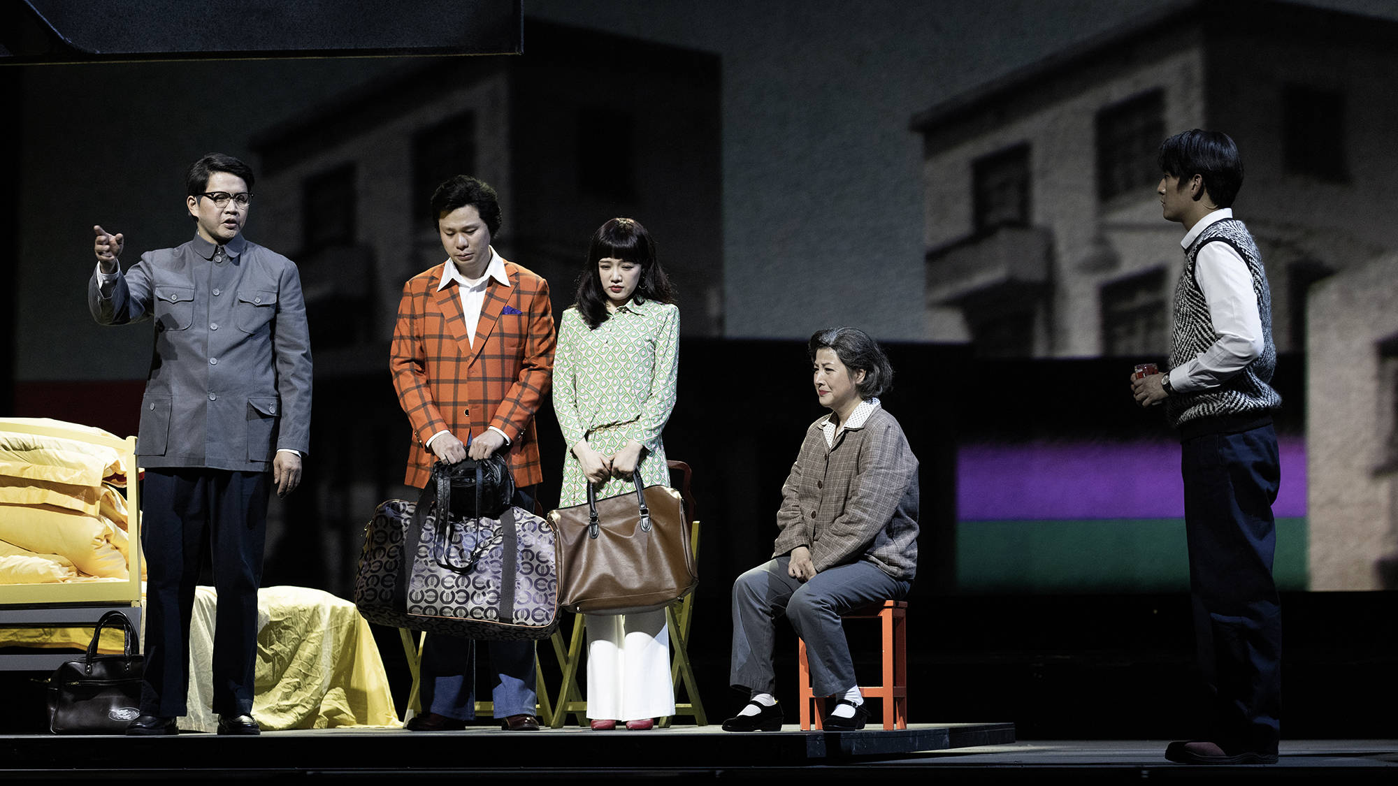 舞台剧繁花第二季首演成功以当代表达为上海岁月留声