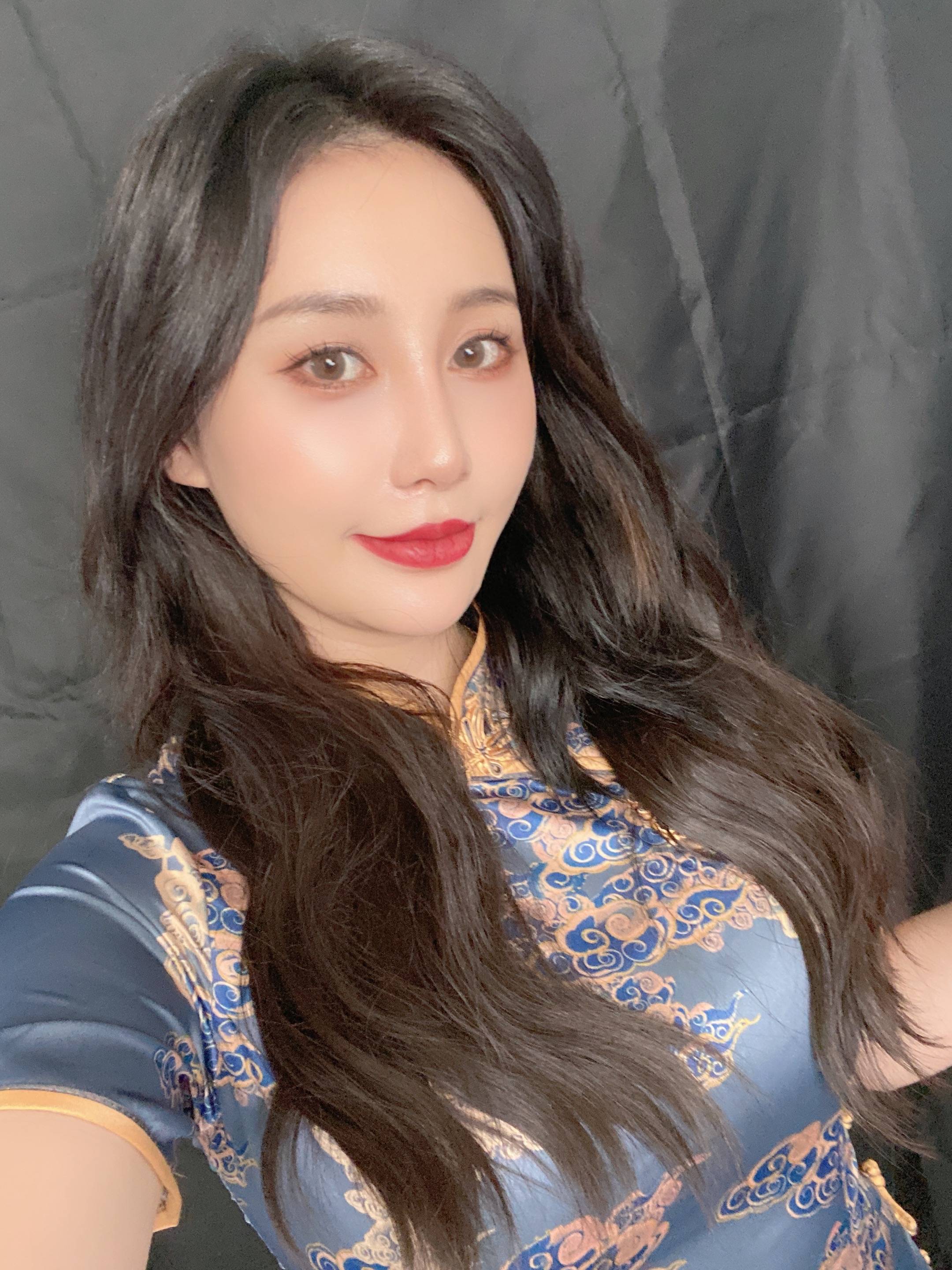 温度聚美涵熙：脸上毛孔出油怎么回事？
