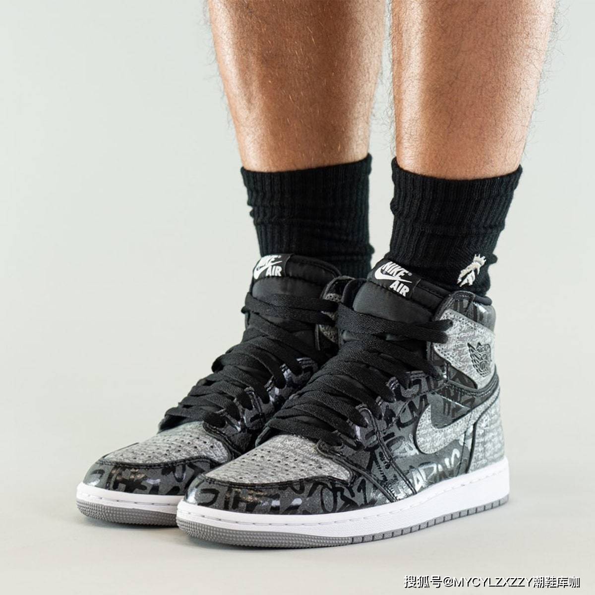 图标 Nike Air Jordan 1 Retro High OG AJ1代乔丹高帮新黑灰禁穿叛乱者 555088-036