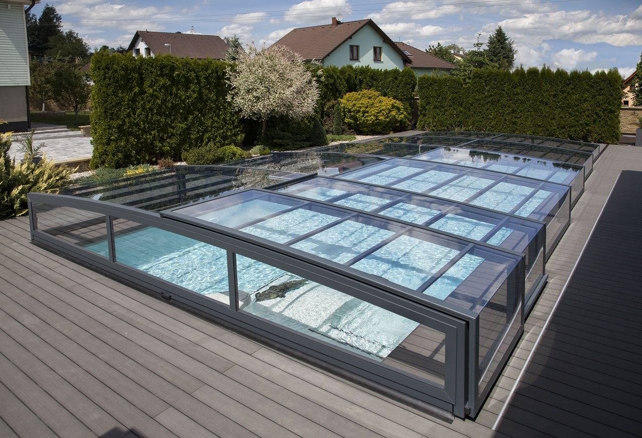 别墅豪宅私家泳池配上移动阳光房,你不知道的好处!_游泳_成本_水质