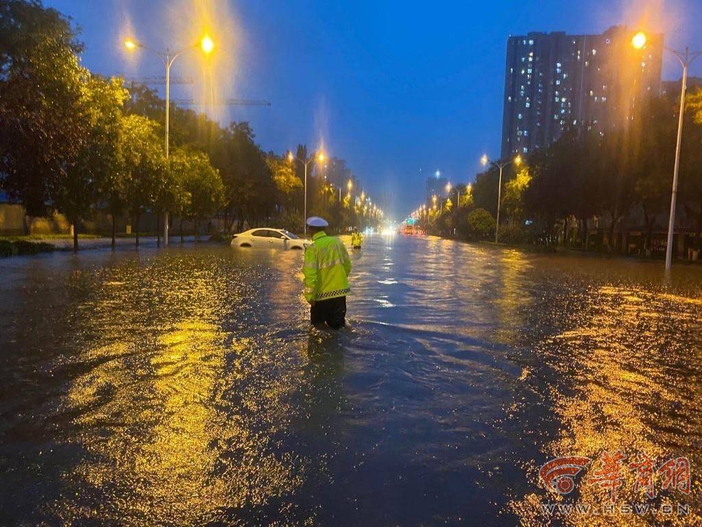 城市化道路积水如何解决