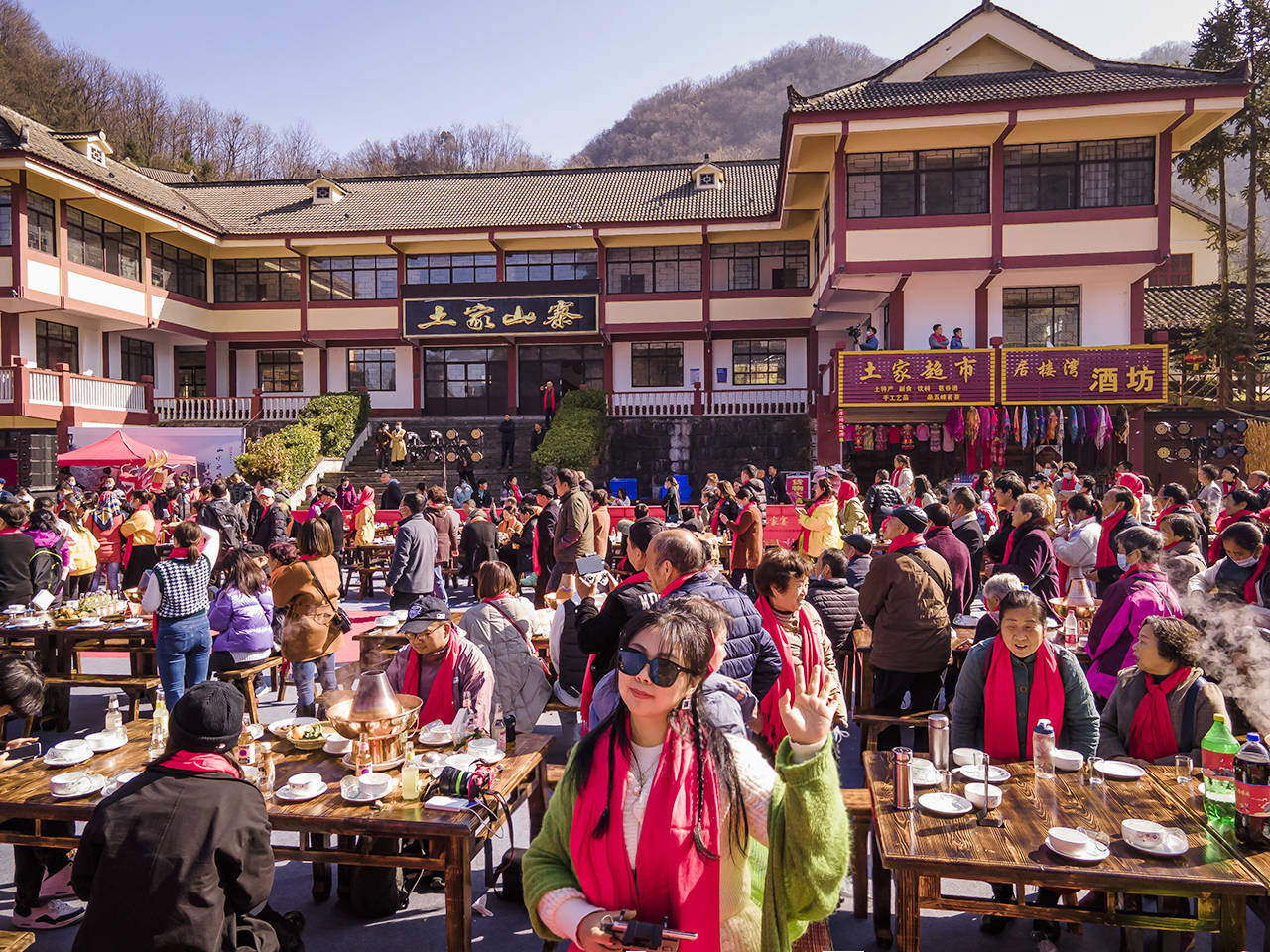 五峰|观醉美柴埠溪大峡谷，品土家风情长龙宴